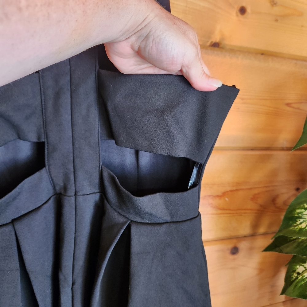 Lulus 💜‎ Black Cutout and About Black Skater Dress Stretch Fit & Flare Pleats L - Picture 4 of 10